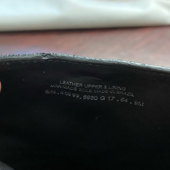 Tory Burch Black Suede Sofia Lug Sole Logo Charm Ankle Boots - Size 9 - Picture 3 of 6